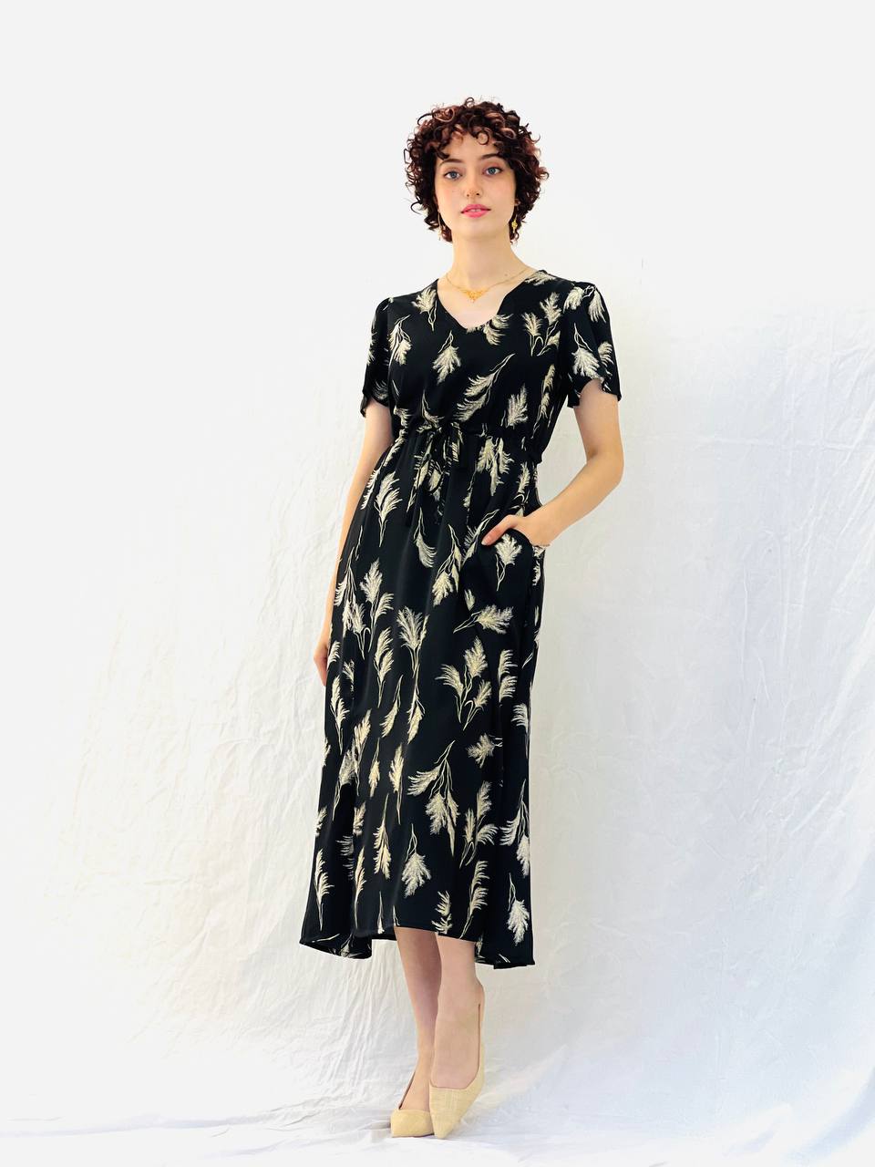 שמלת מעיין- שחור דוגמא