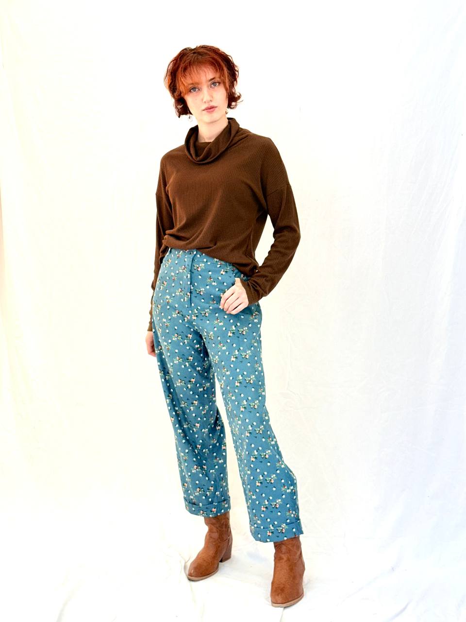 מכנס פלורי- תכלת פרחוני