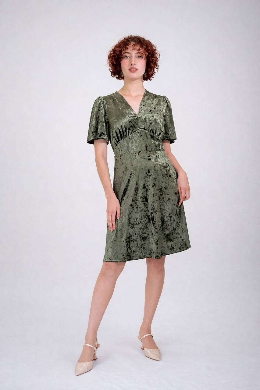 שמלת סוזאן- ירוק בהיר (שרוול קצר)