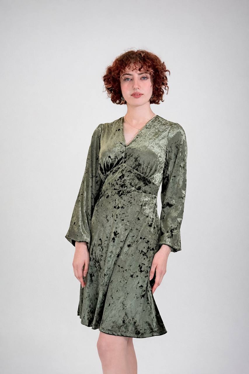 שמלת סוזאן- ירוק בהיר (שרוול ארוך)